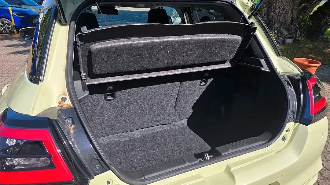 Suzuki Swift - Thumbnail 15