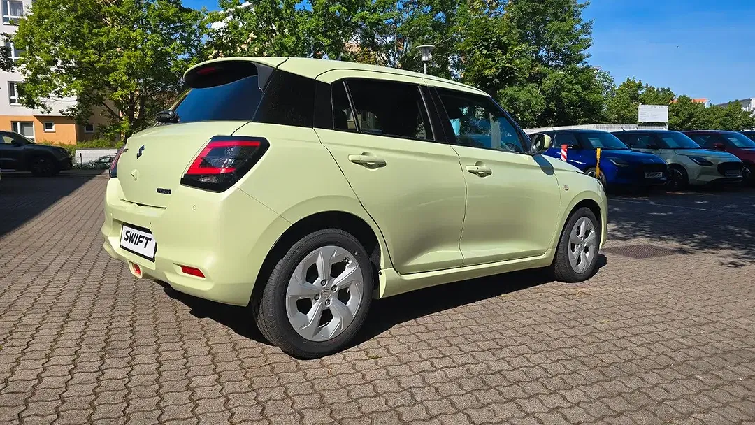 Suzuki Swift - Thumbnail 5