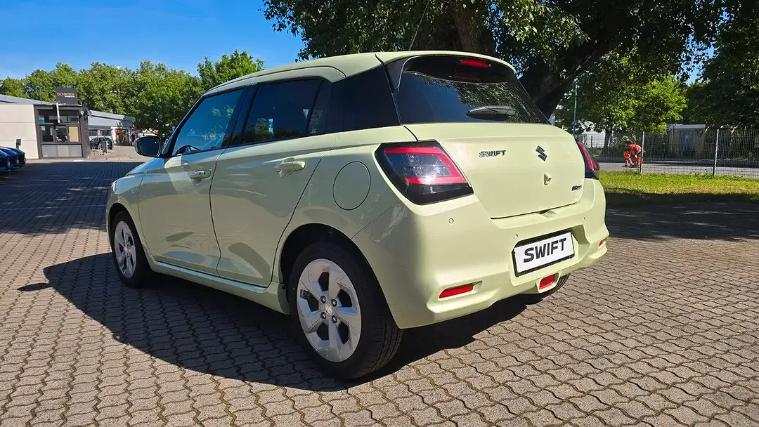 Suzuki Swift - Thumbnail 6