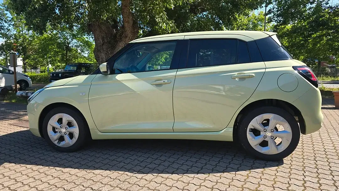 Suzuki Swift - Thumbnail 7