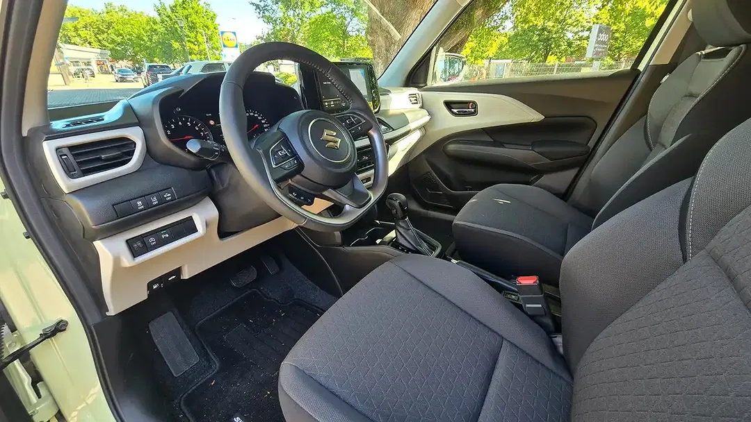 Suzuki Swift - Thumbnail 9