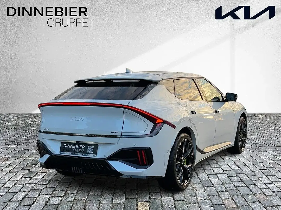Kia EV6 - Thumbnail 6