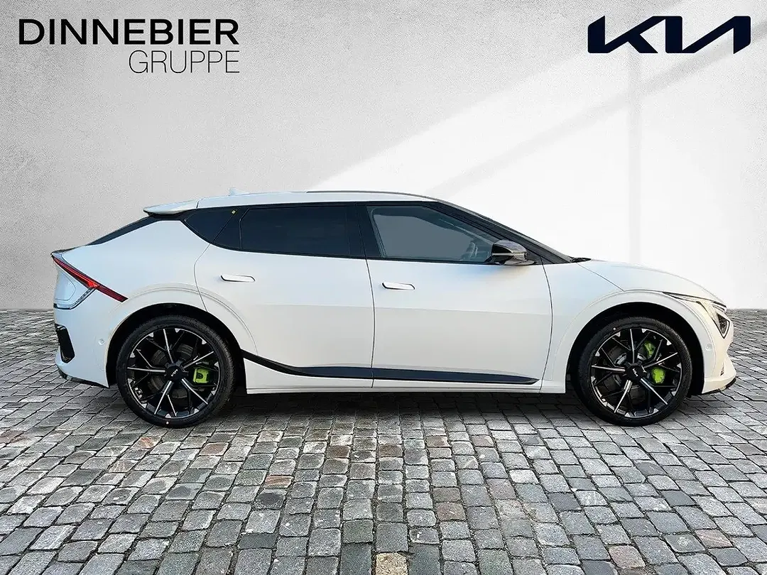 Kia EV6 - Thumbnail 7