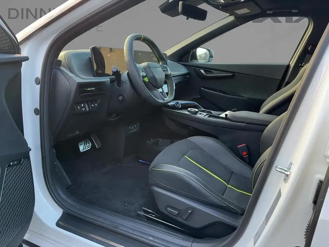 Kia EV6 - Thumbnail 9