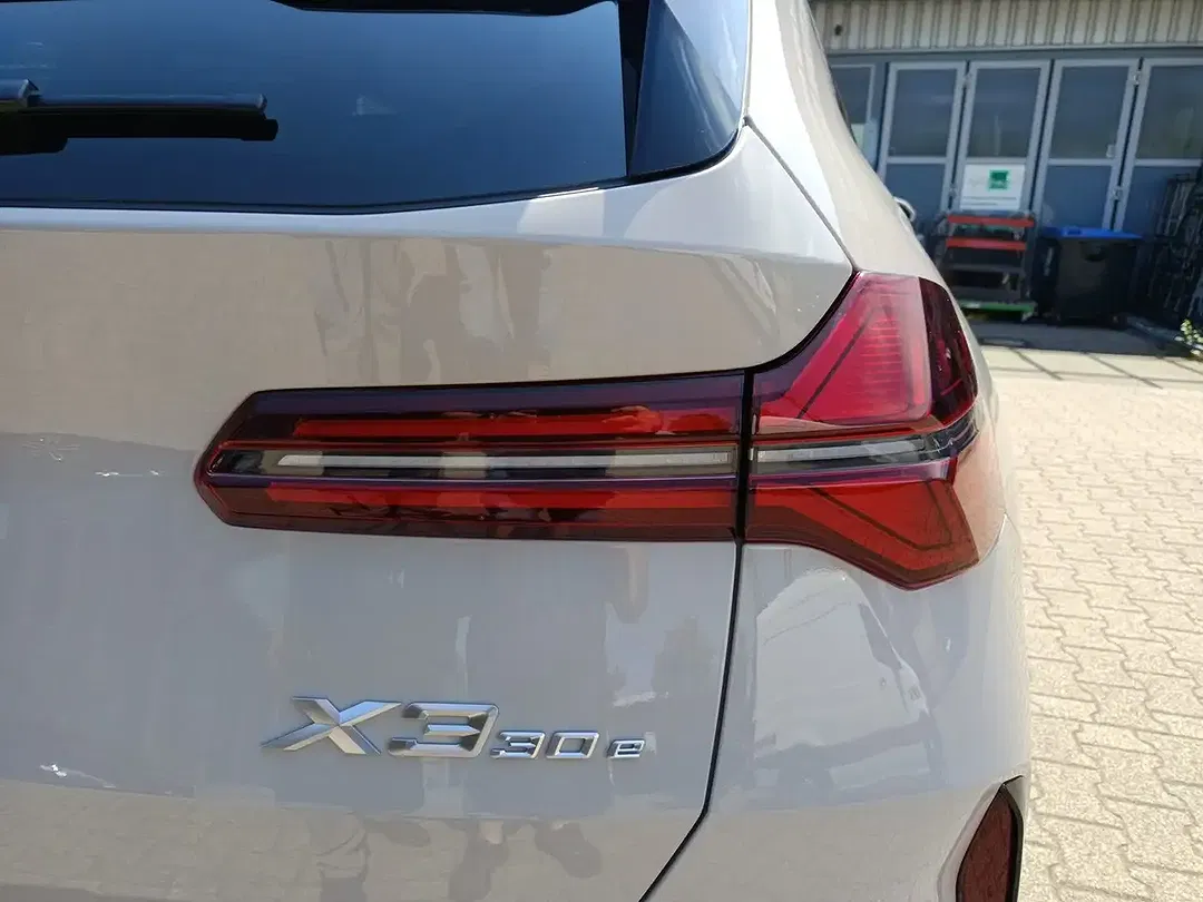 BMW X3 - Thumbnail 11