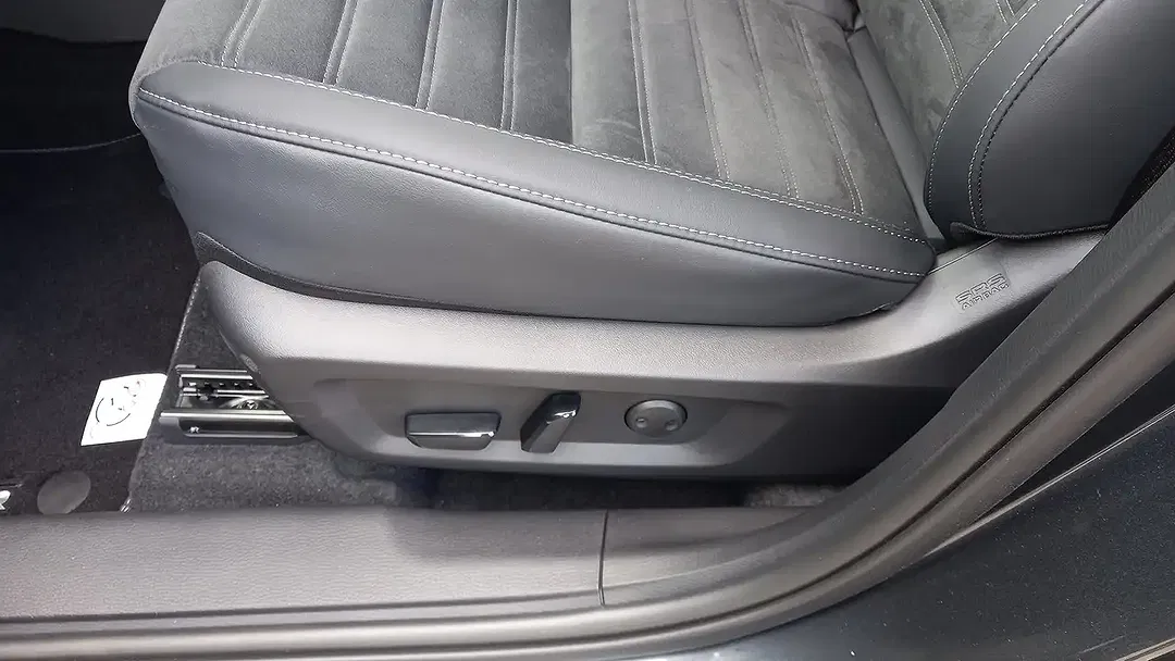 Mitsubishi Outlander - Thumbnail 13