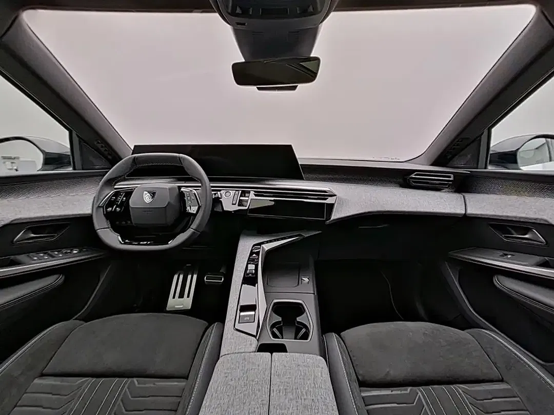 Peugeot 5008 - Thumbnail 9
