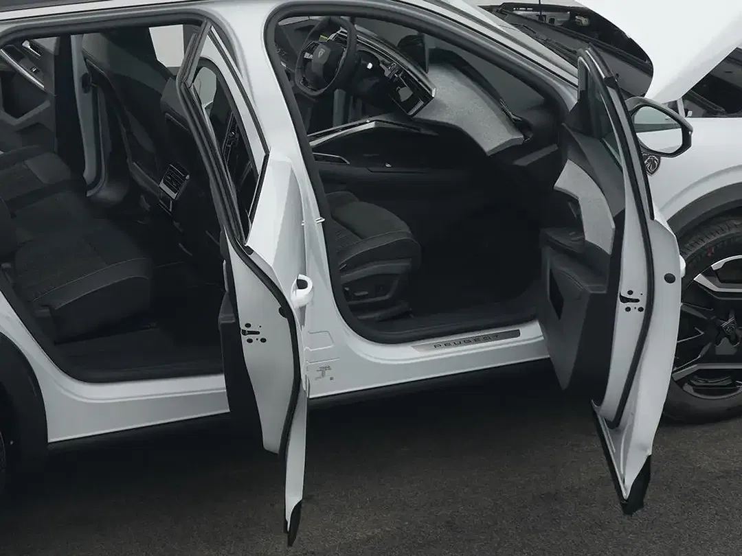 Peugeot 5008 - Thumbnail 10
