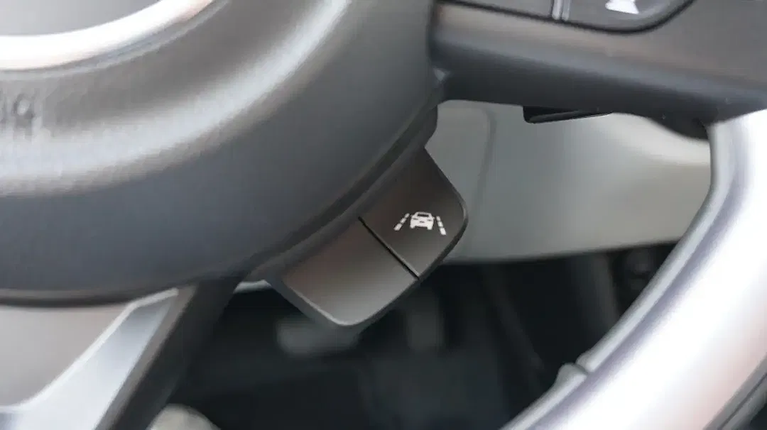 Suzuki Swift - Thumbnail 12