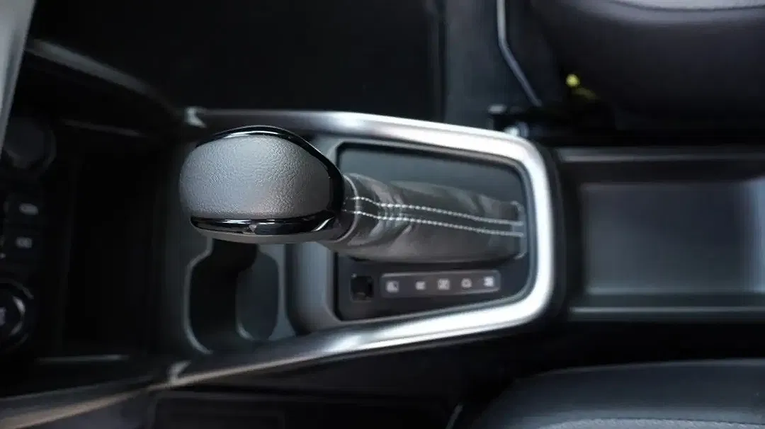 Suzuki Swift - Thumbnail 13