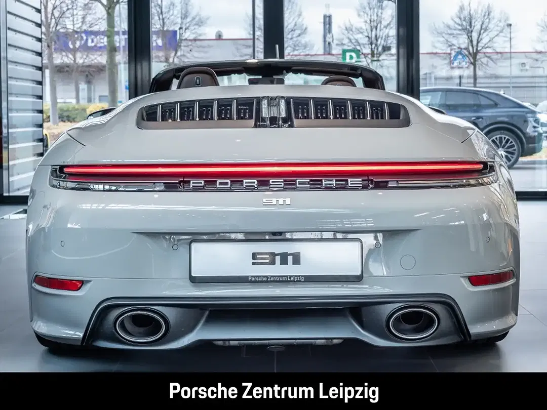 Porsche 992 - Thumbnail 11