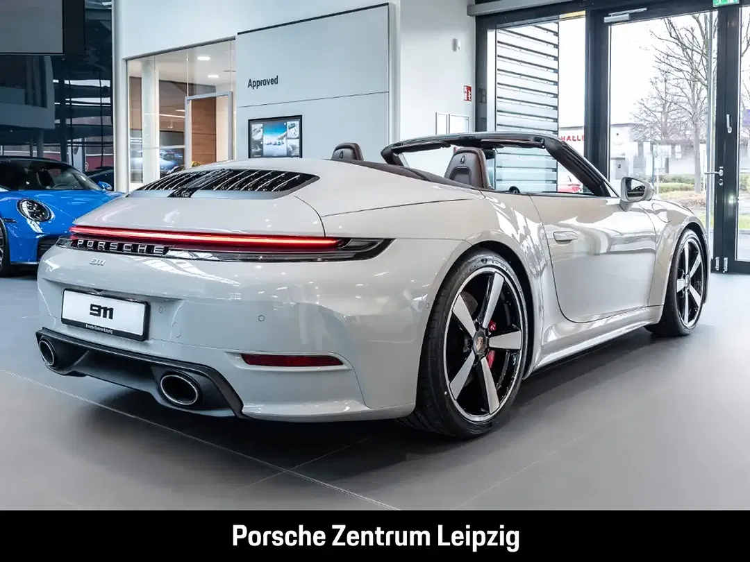 Porsche 992 - Thumbnail 12