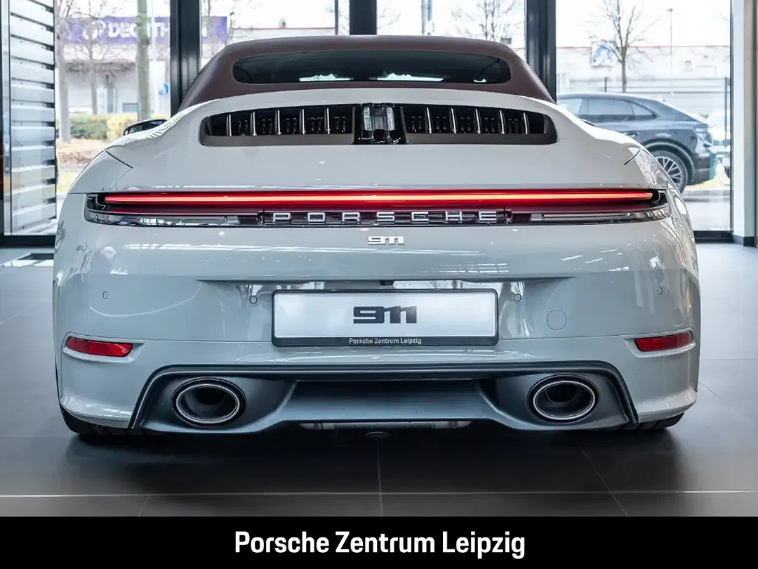 Porsche 992 - Thumbnail 5