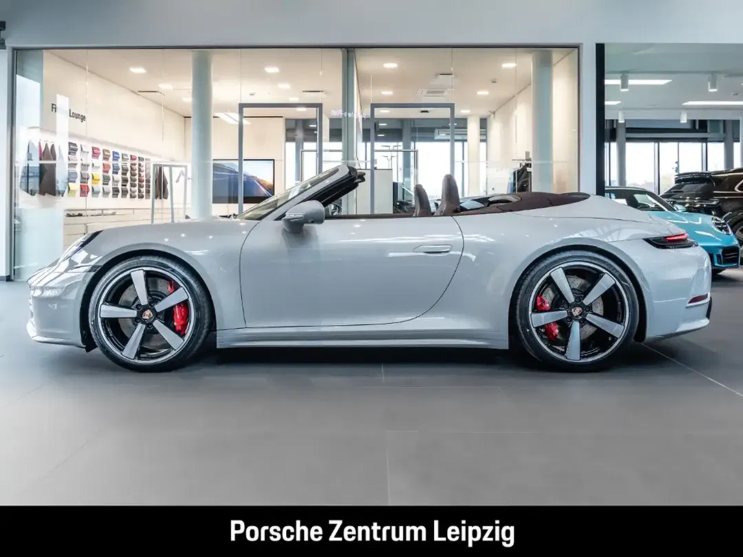 Porsche 992 - Thumbnail 8