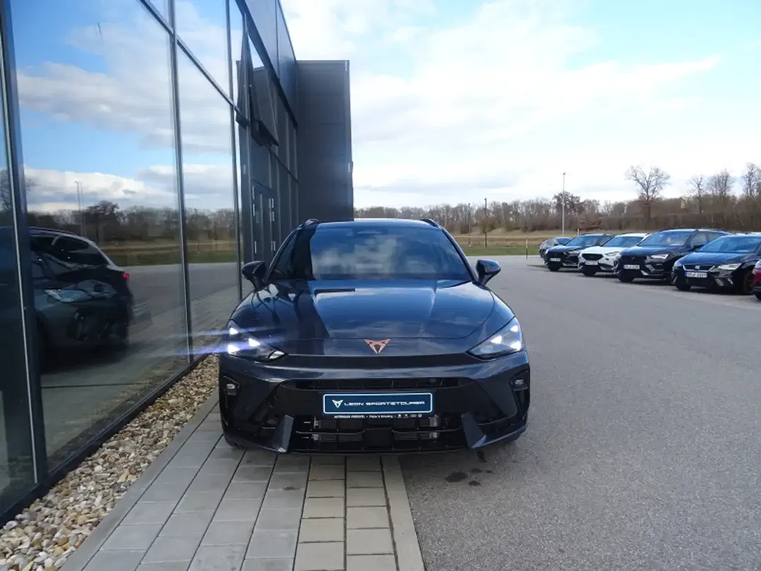 CUPRA Leon - Thumbnail 2