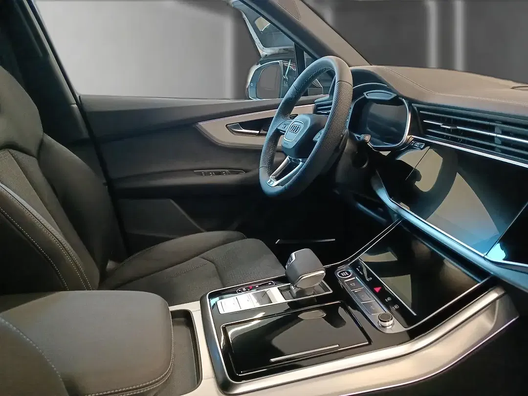 Audi Q7 - Thumbnail 13
