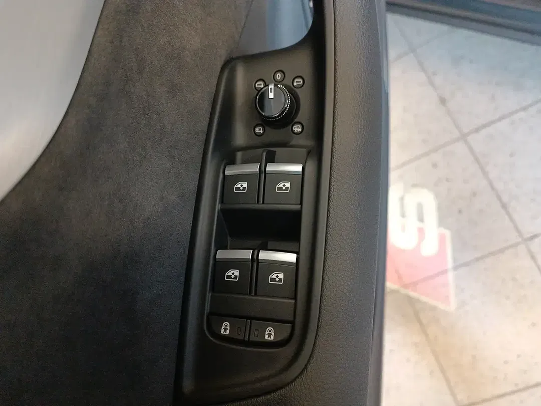 Audi Q7 - Thumbnail 14