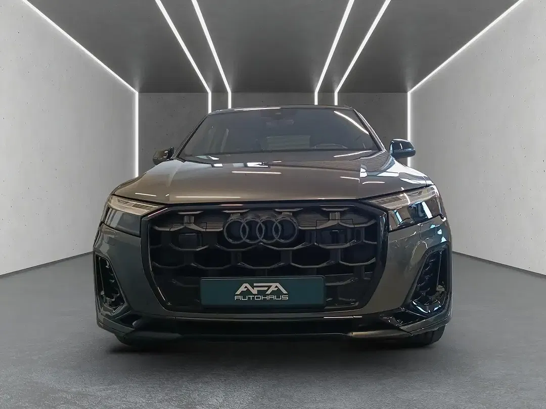 Audi Q7 - Thumbnail 4