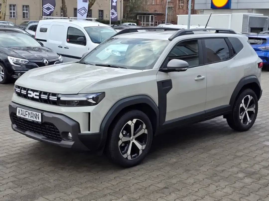 Dacia Duster - Thumbnail 1