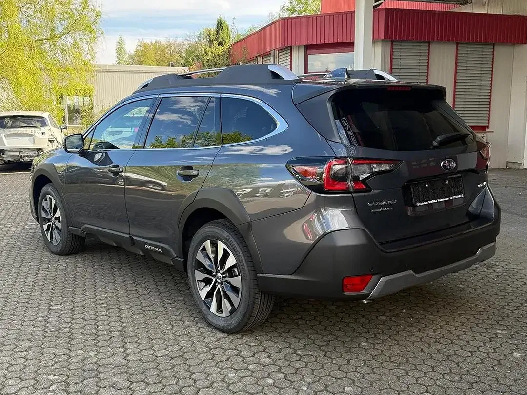 Subaru OUTBACK - Thumbnail 3