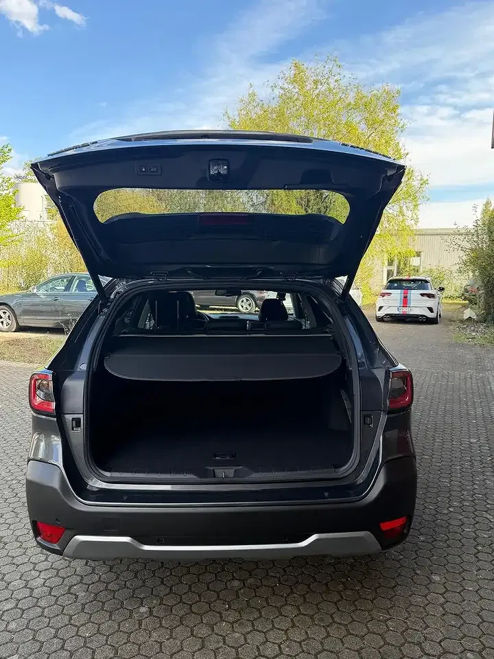 Subaru OUTBACK - Thumbnail 4