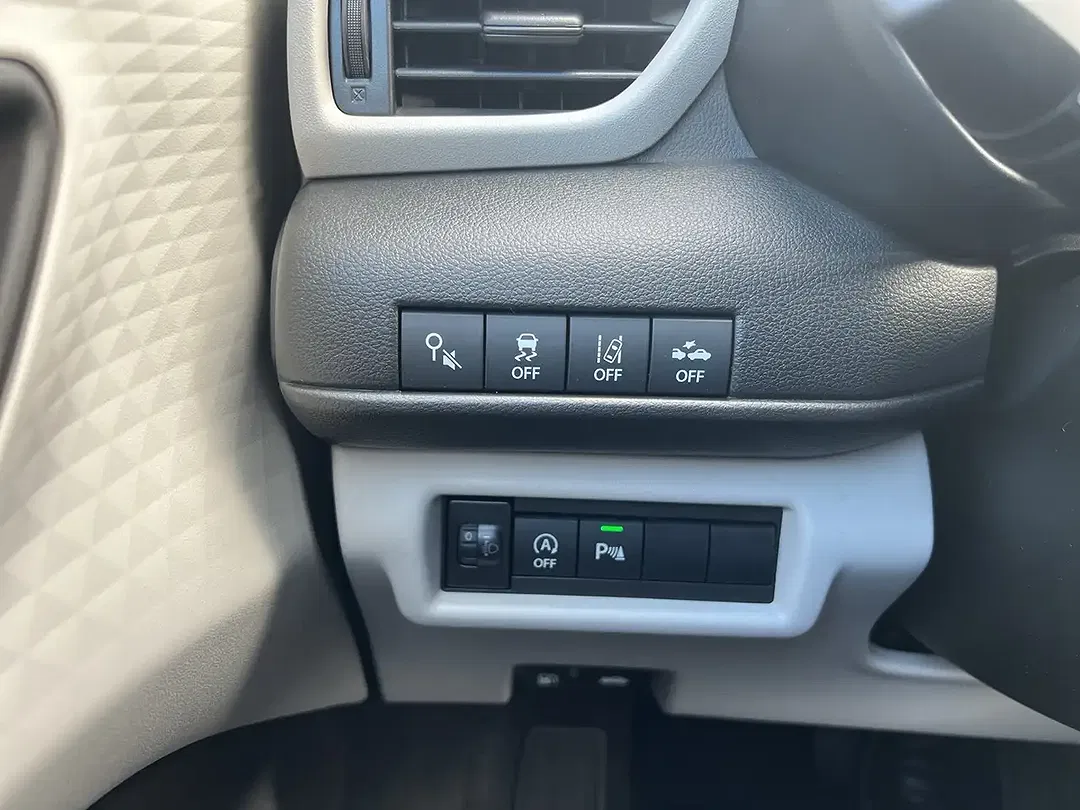 Suzuki Swift - Thumbnail 17