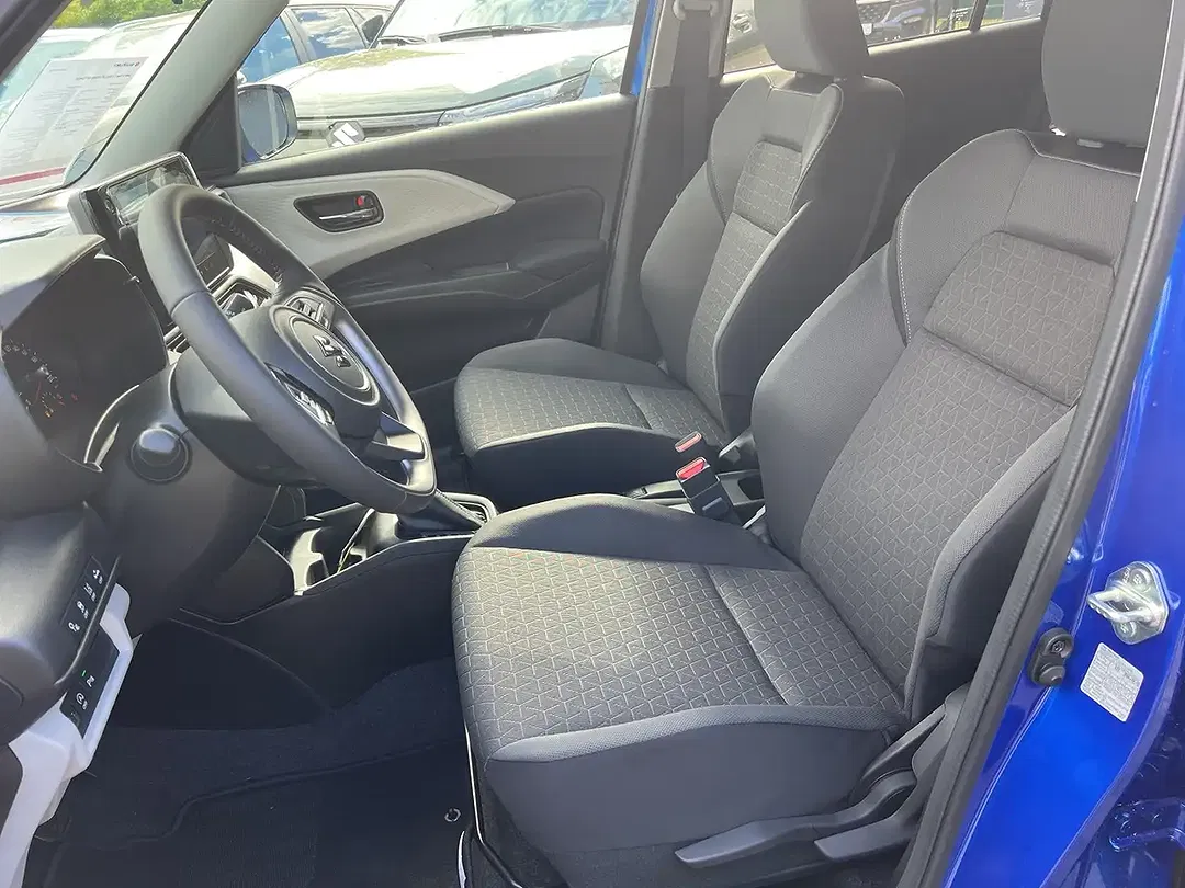 Suzuki Swift - Thumbnail 5