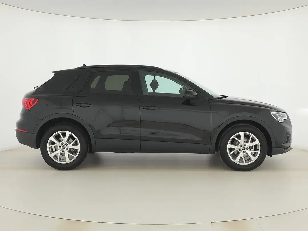Audi Q3 - Thumbnail 4