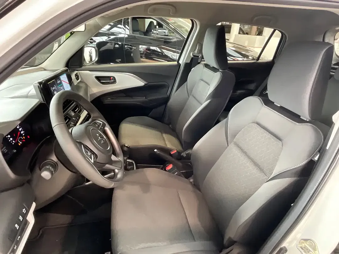 Suzuki Swift - Thumbnail 13