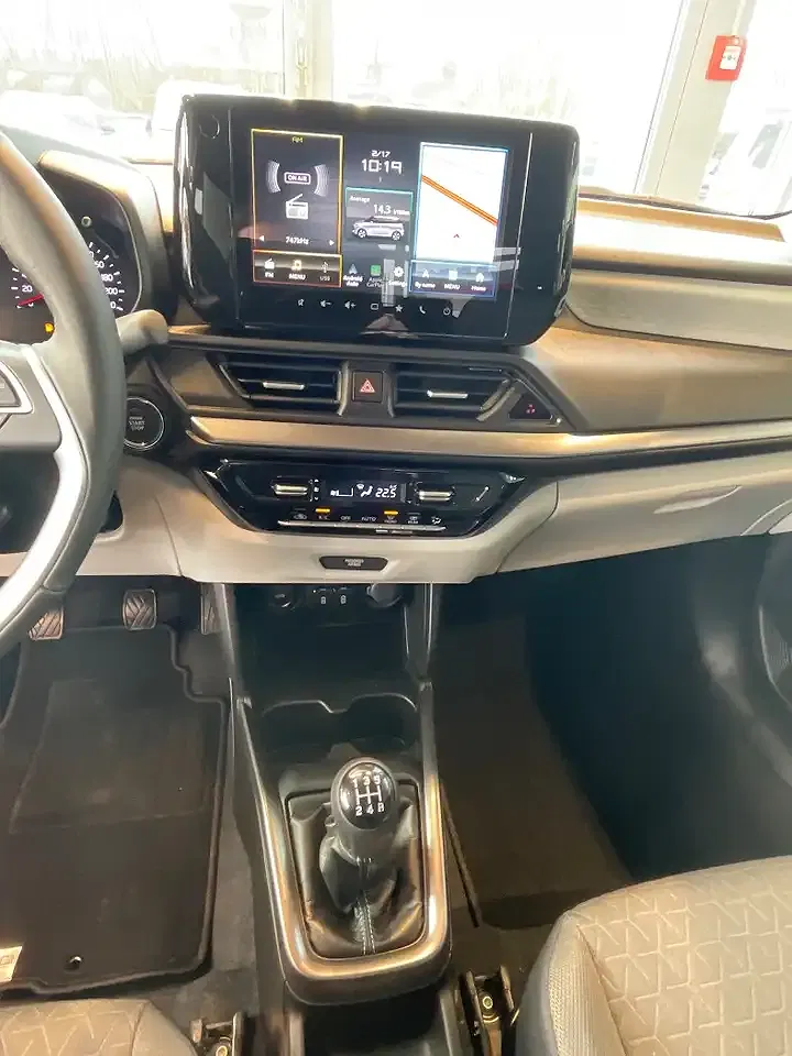 Suzuki Swift - Thumbnail 20