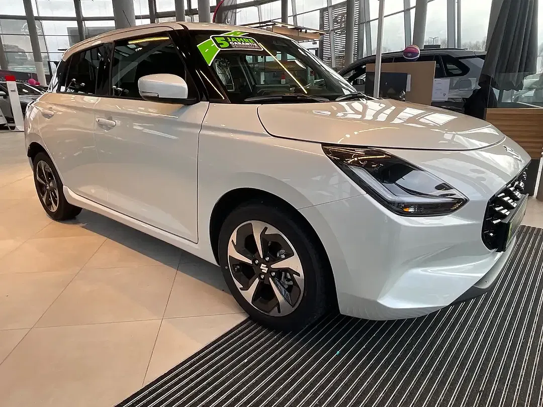 Suzuki Swift - Thumbnail 4