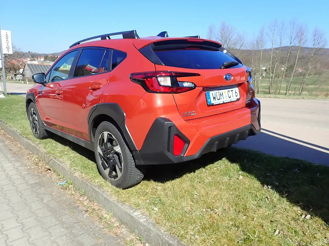 Subaru Crosstrek - Thumbnail 3