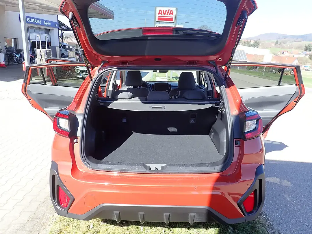 Subaru Crosstrek - Thumbnail 8