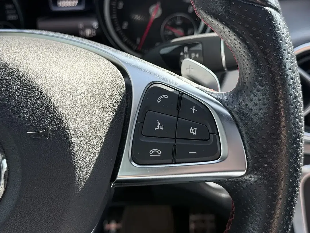Mercedes-Benz GLA 180 - Thumbnail 13