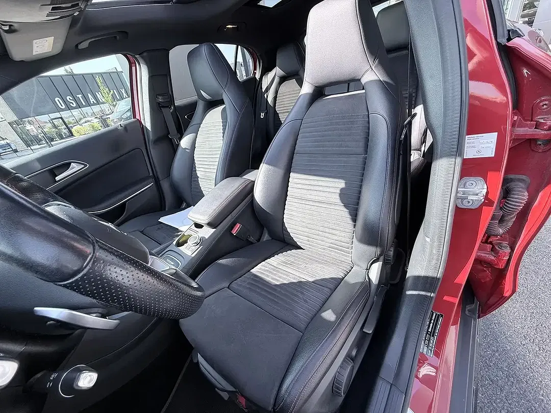 Mercedes-Benz GLA 180 - Thumbnail 6