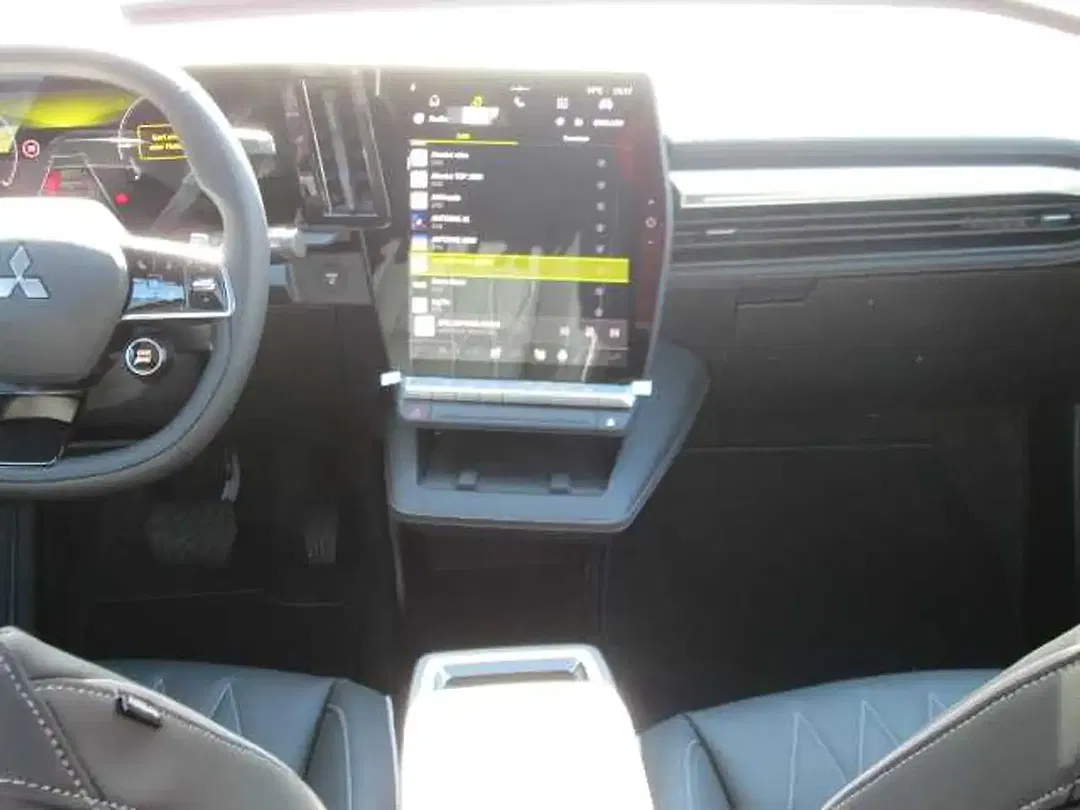 Mitsubishi Eclipse Cross - Thumbnail 11