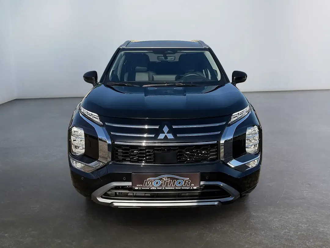 Mitsubishi Outlander - Thumbnail 6