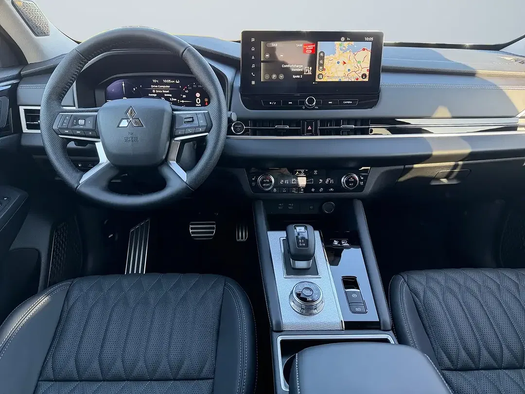 Mitsubishi Outlander - Thumbnail 8