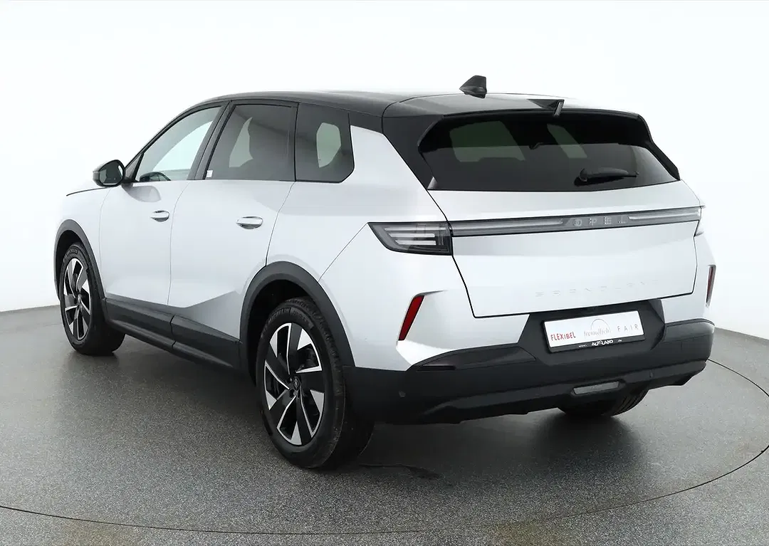Opel Grandland - Thumbnail 2