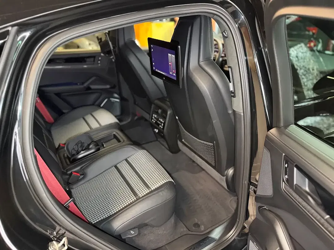 Porsche Cayenne - Thumbnail 15