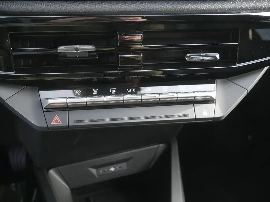 Renault Clio - Thumbnail 12