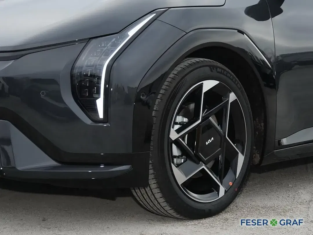 Kia EV4 - Thumbnail 10