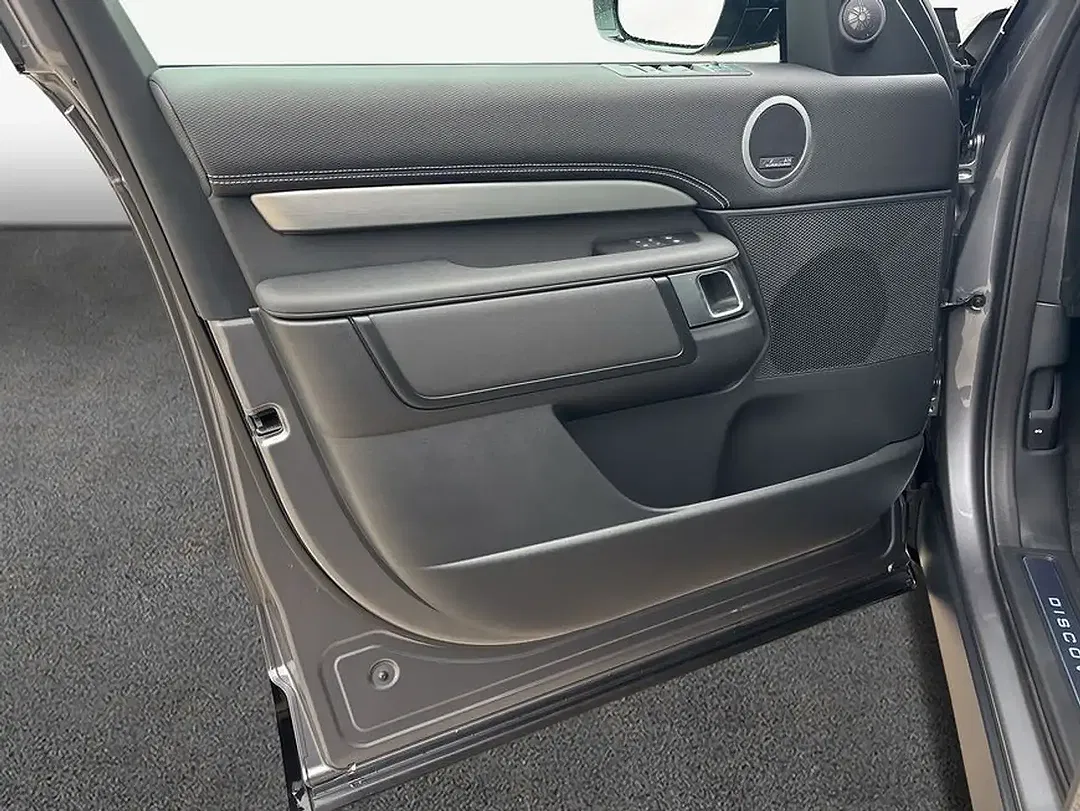 Land Rover Discovery - Thumbnail 13