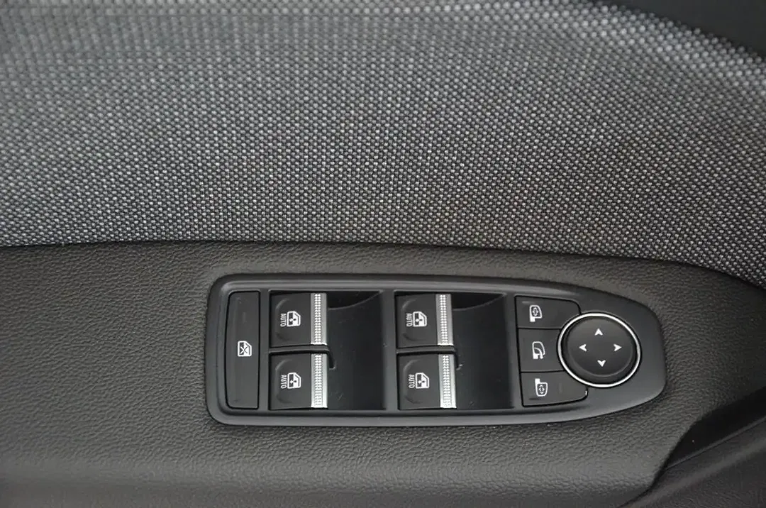 Mitsubishi ASX - Thumbnail 11