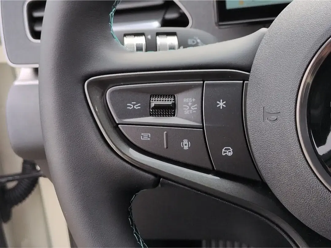 BYD Seal - Thumbnail 13