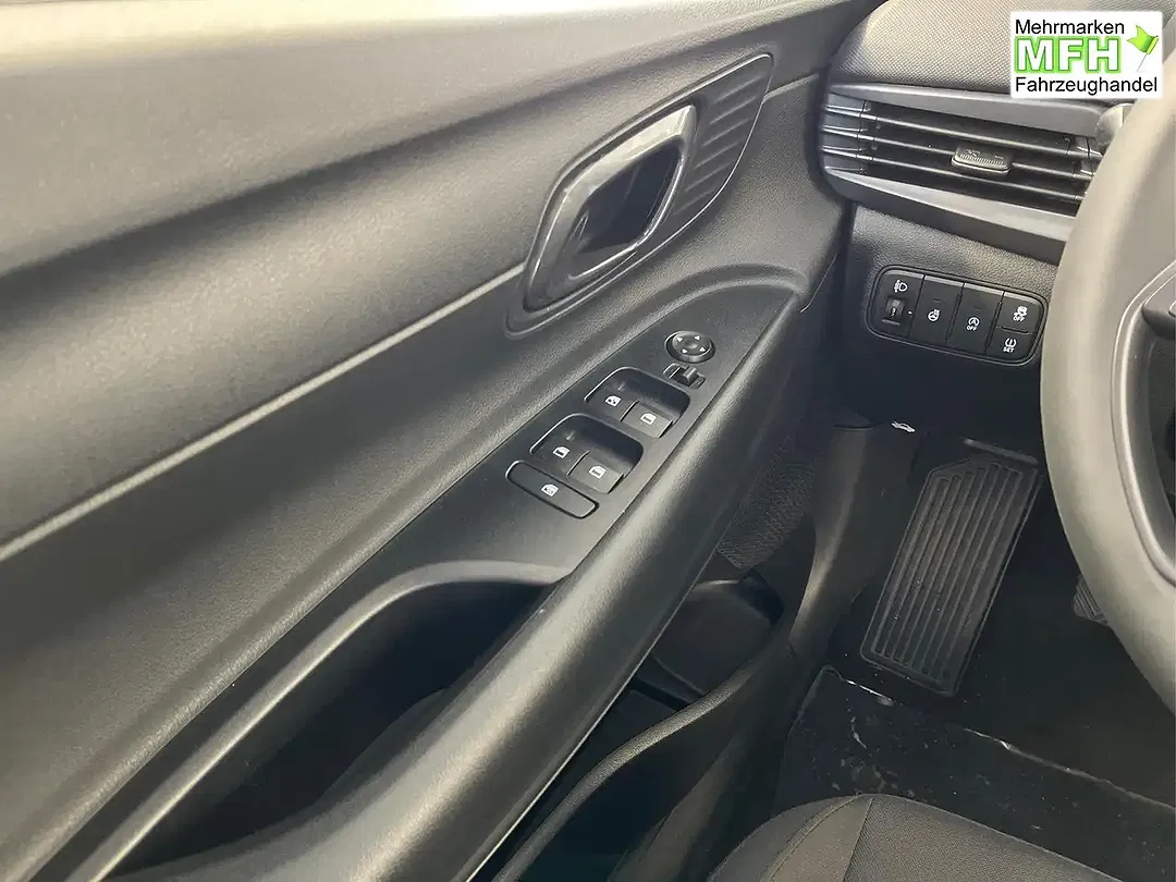 Hyundai i20 - Thumbnail 10
