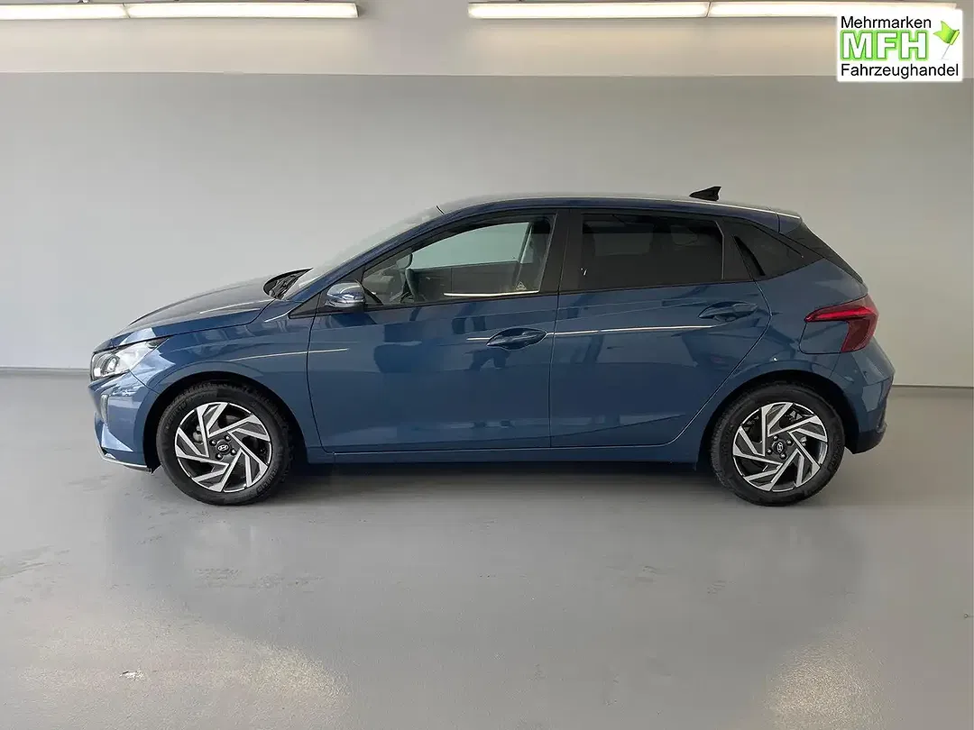 Hyundai i20 - Thumbnail 3