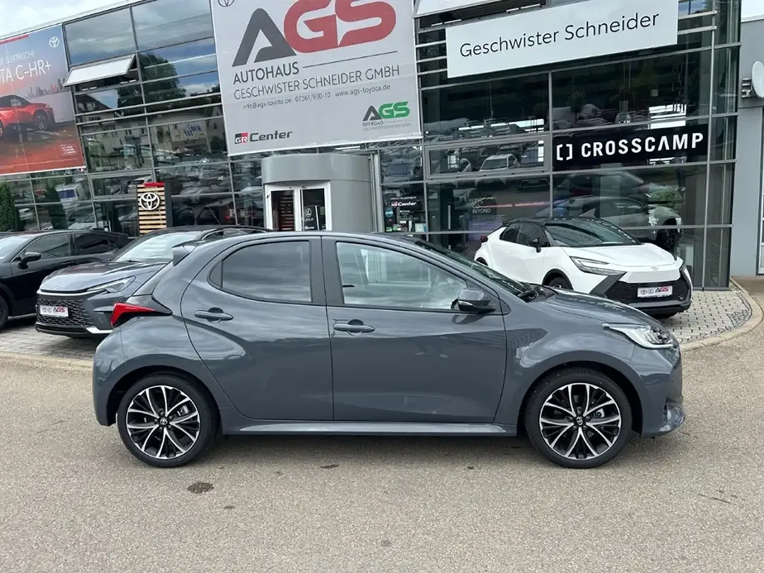 Toyota Yaris - Thumbnail 3