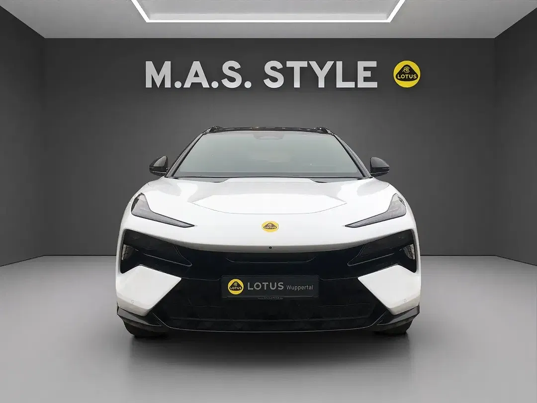 Lotus Eletre - Thumbnail 3