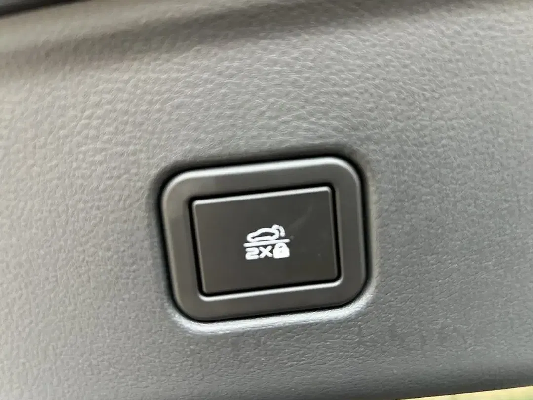 Mazda 6e - Thumbnail 9